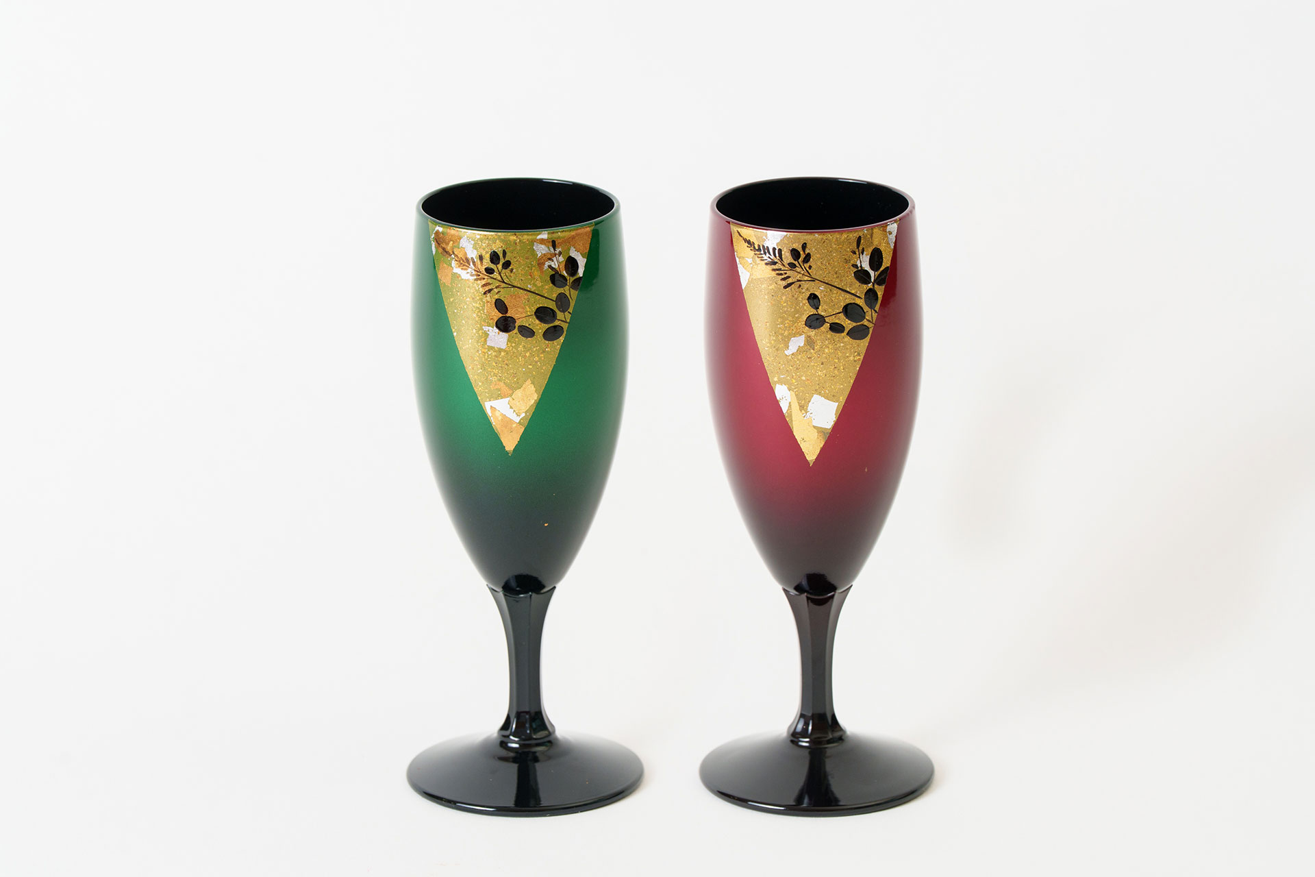 玉蟲塗紅酒杯